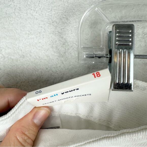 NWT Old Navy High-Waisted OG Loose Ripped White Jeans Calla Lily White Size 18 - Picture 13 of 15